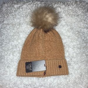 Calia pom pom beanie